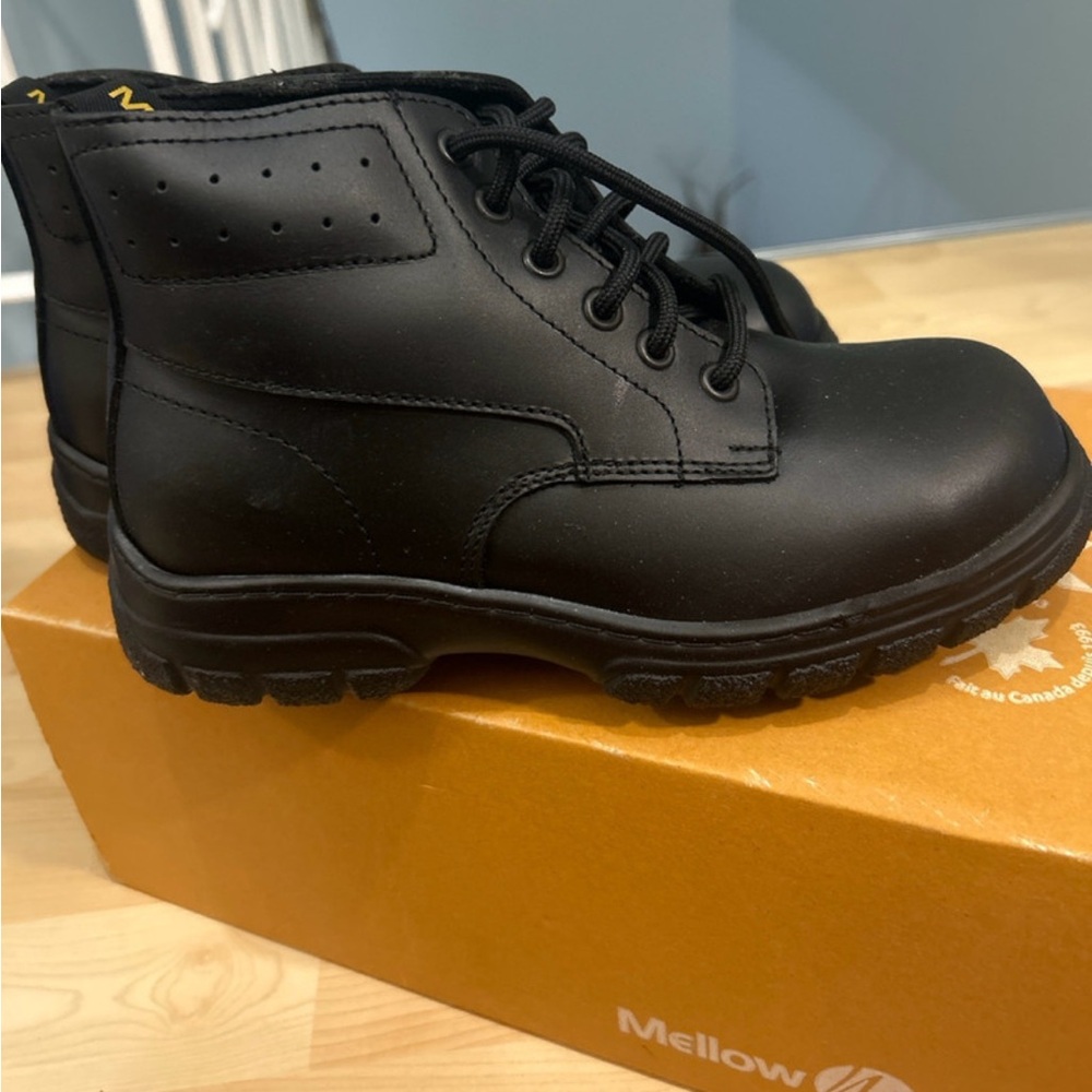NEW Maddy Light-Duty Leather Steel Toe Safety Boot Mellow Walk Women Size 5.5 E